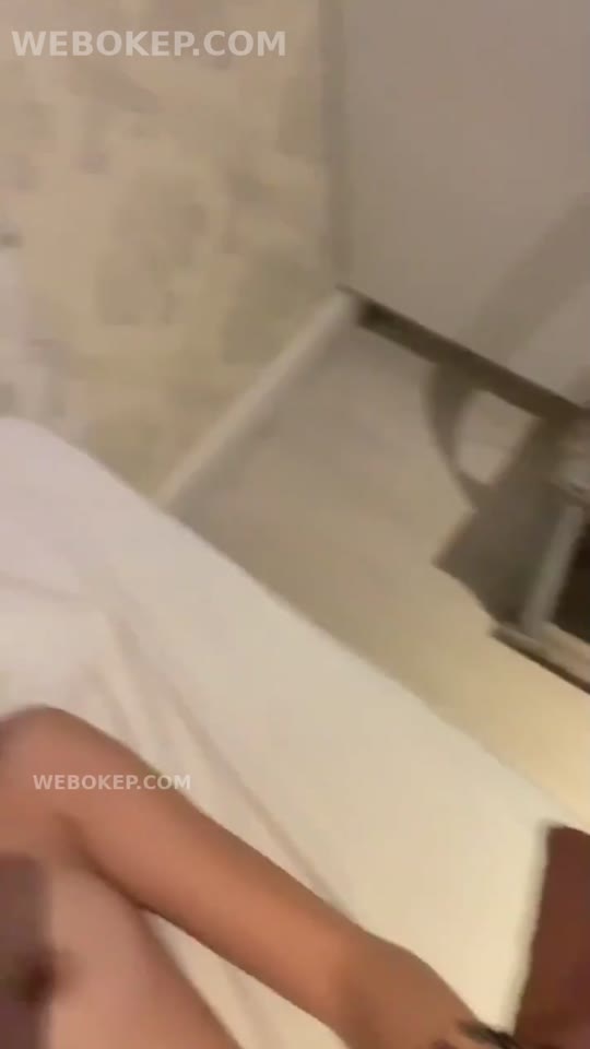 avril cewe tocil baku cuki